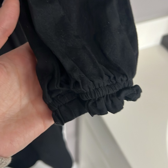 Mod Ref Quarter Sleeve Black Shirred Puff Sleeve Smocked Mini Dress - Picture 6 of 8